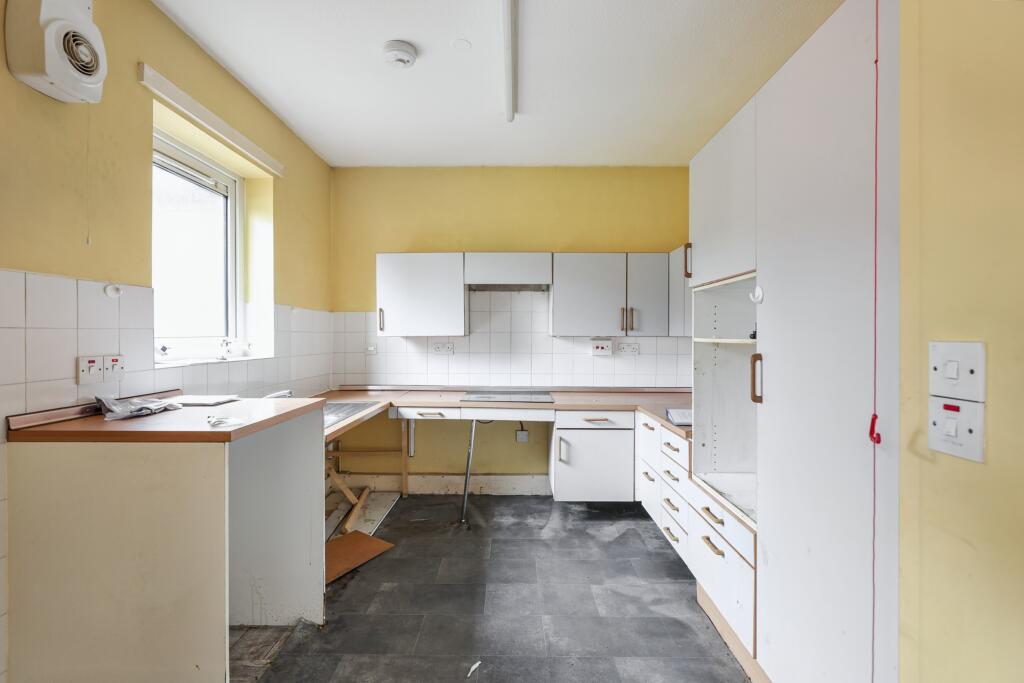 4 Lambeth Close, Blackburn, Lancashire BB1 1LB