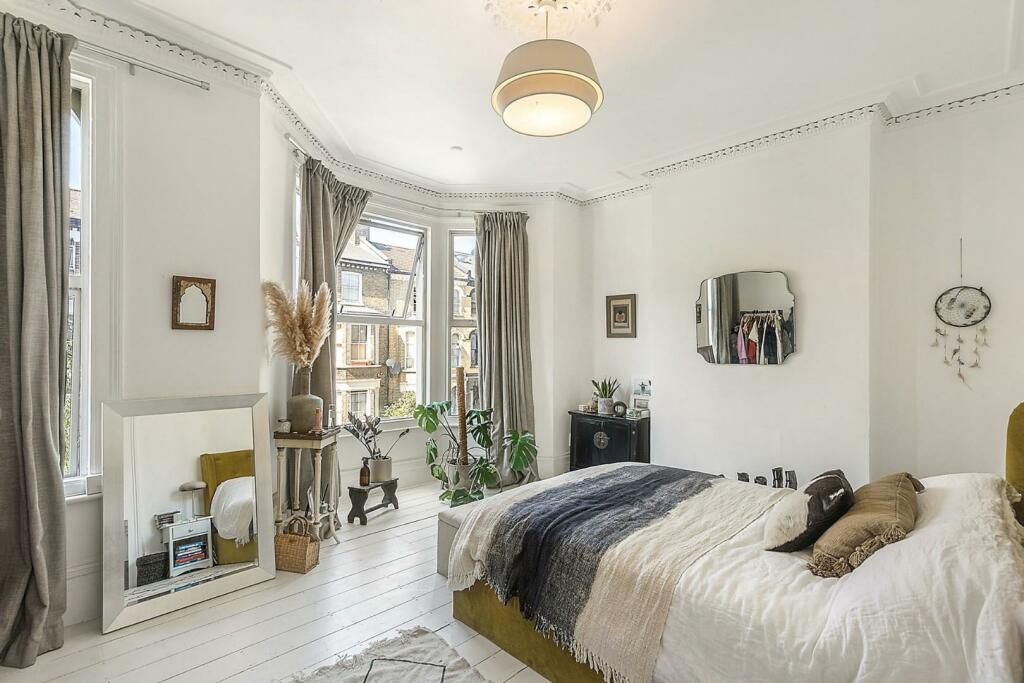 Bedroom (2).jpg