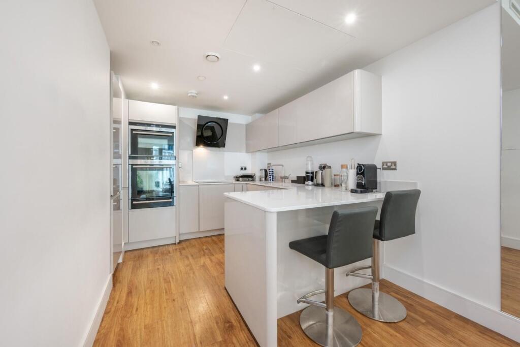 KITCHEN 1.jpg