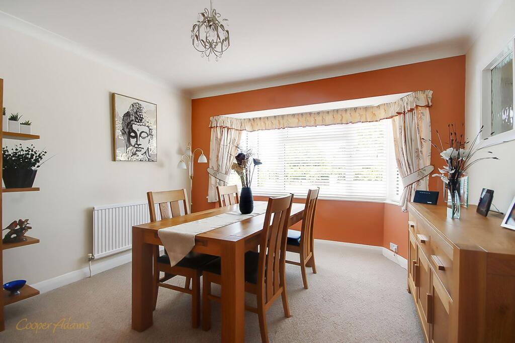 Bedroom/Dining Room