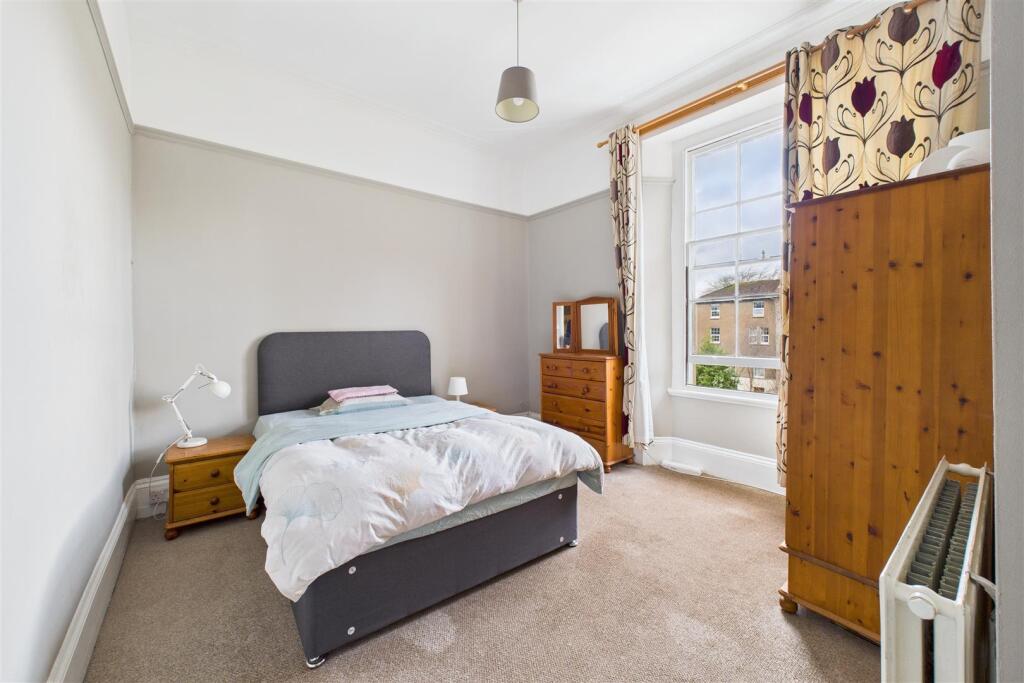 Flat 4, 21 Tyndalls Park Road, Clifton, Bristol BS