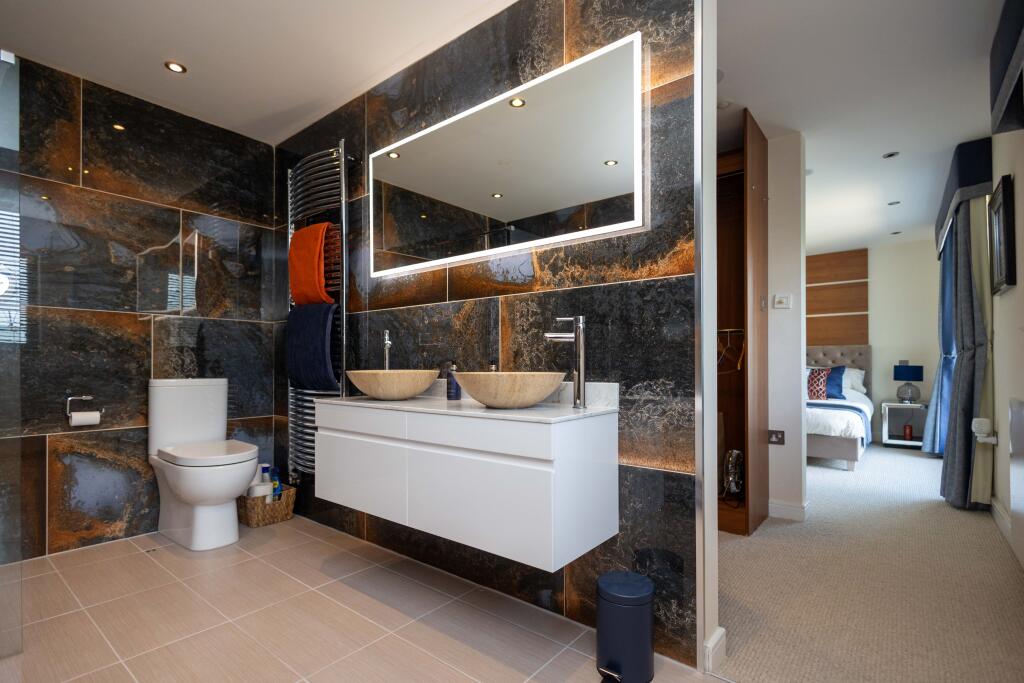 Ensuite 2 his and he