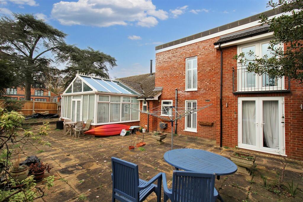 IMG_5586.jpg