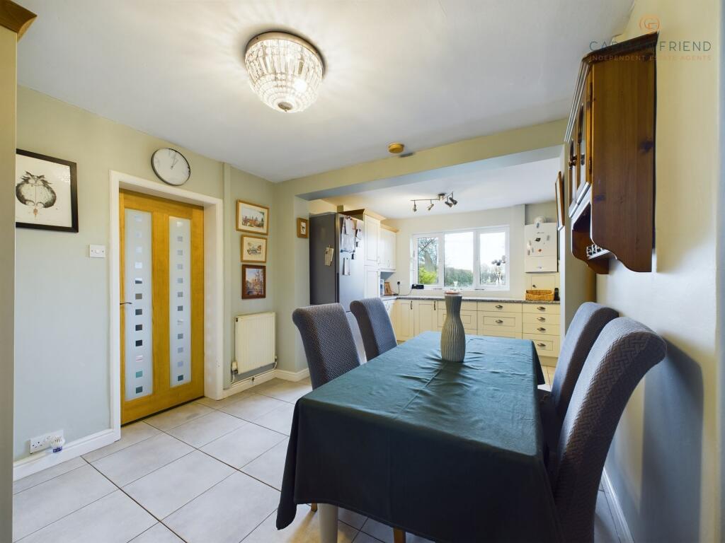 Kitchen/Dining Room