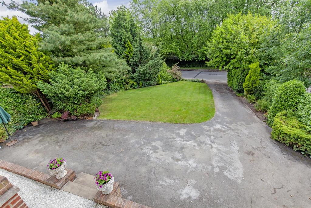 Front External-1.jpg