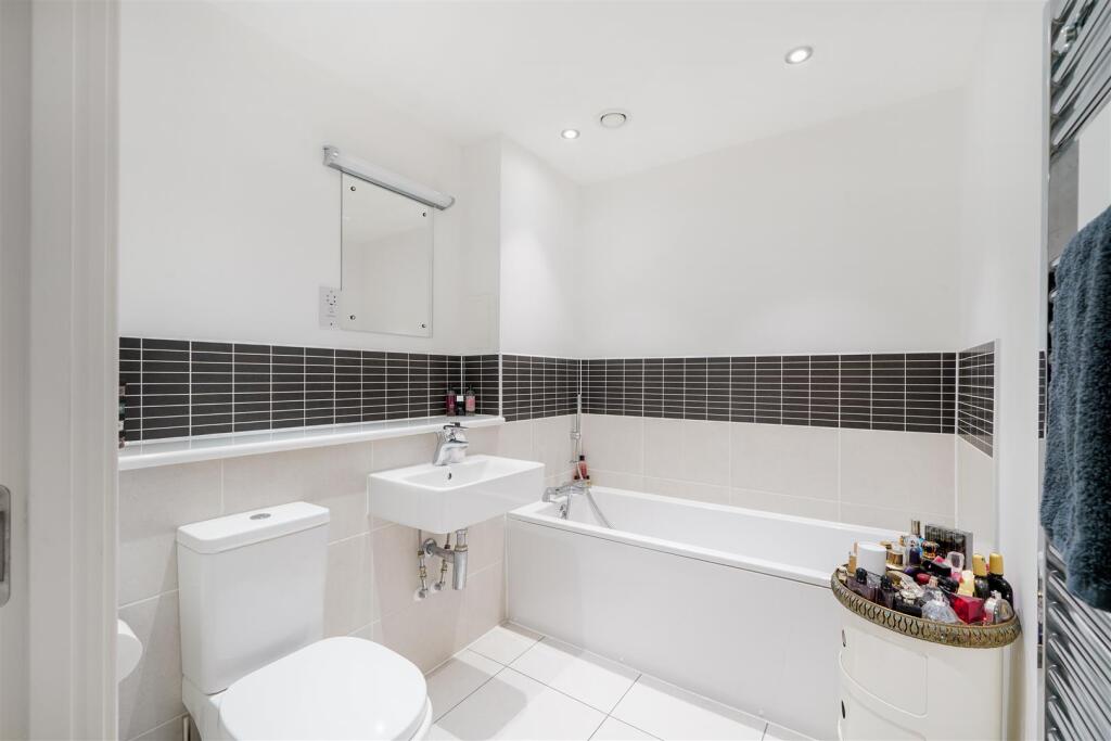 Flat 12, 70 Craven Park - BtfXGPsZkVurc5uaDW1f.jpg