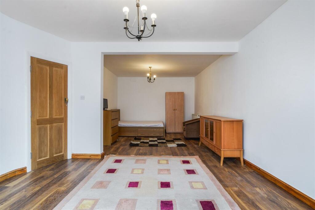 24 Stilecroft Gardens - KPVnpyJGwauHsBnogFy9.jpg