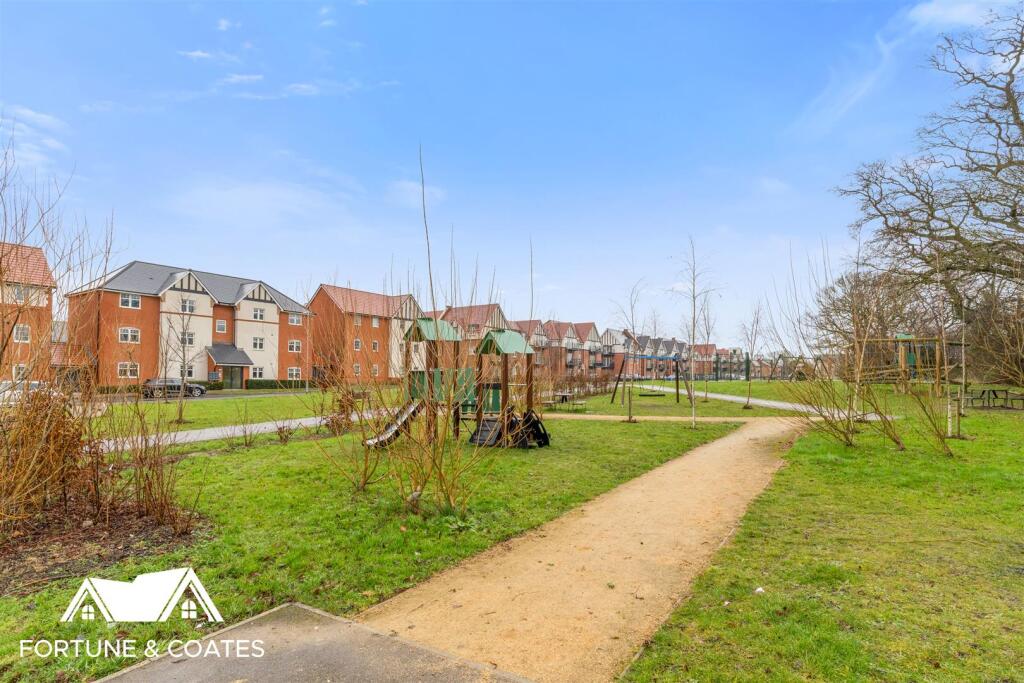 Kingfisher Way_027.jpg