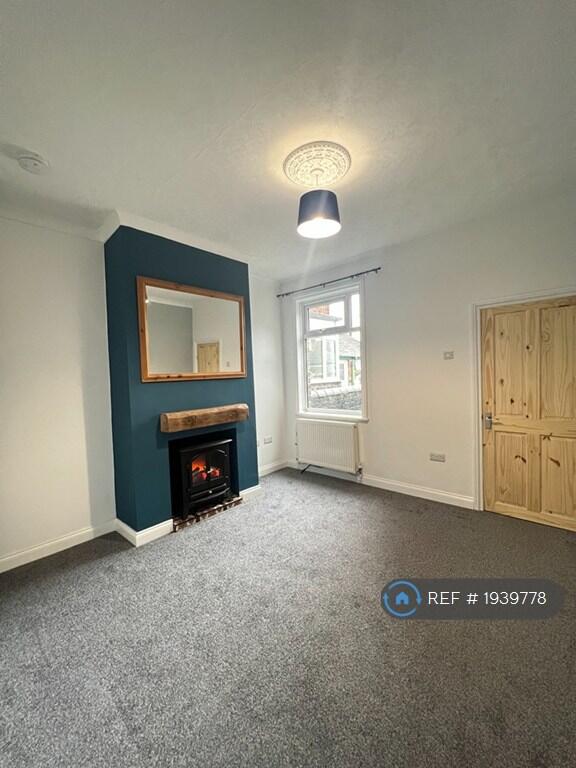 Rear Living Room 1