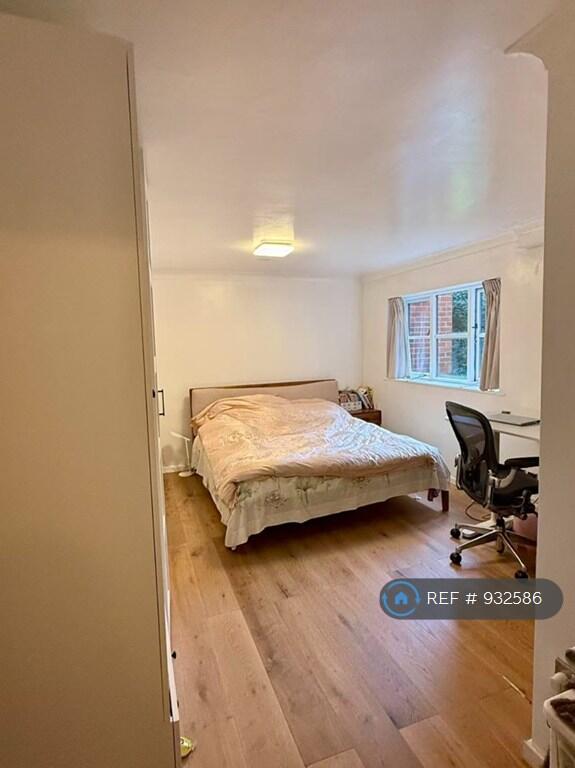 Large Bedroom