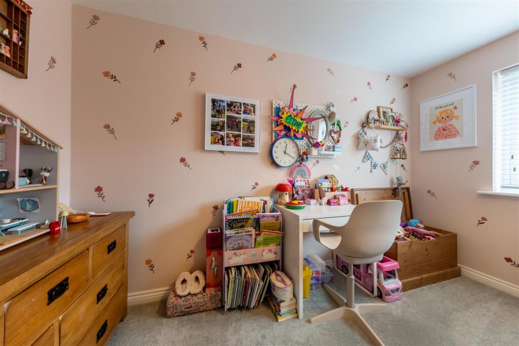 15 Sandford Drive-022.jpg
