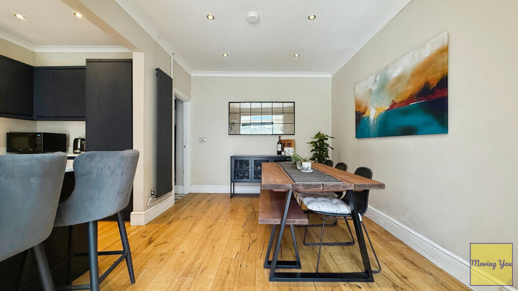 Kitchen/ dining room