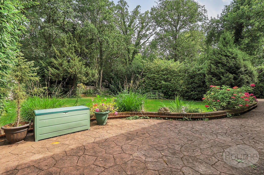 1be9e133-d5a9-43a...