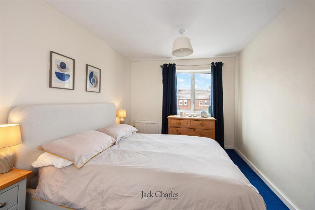 8 Twyford Rd, TN11 0HJ 008.jpg