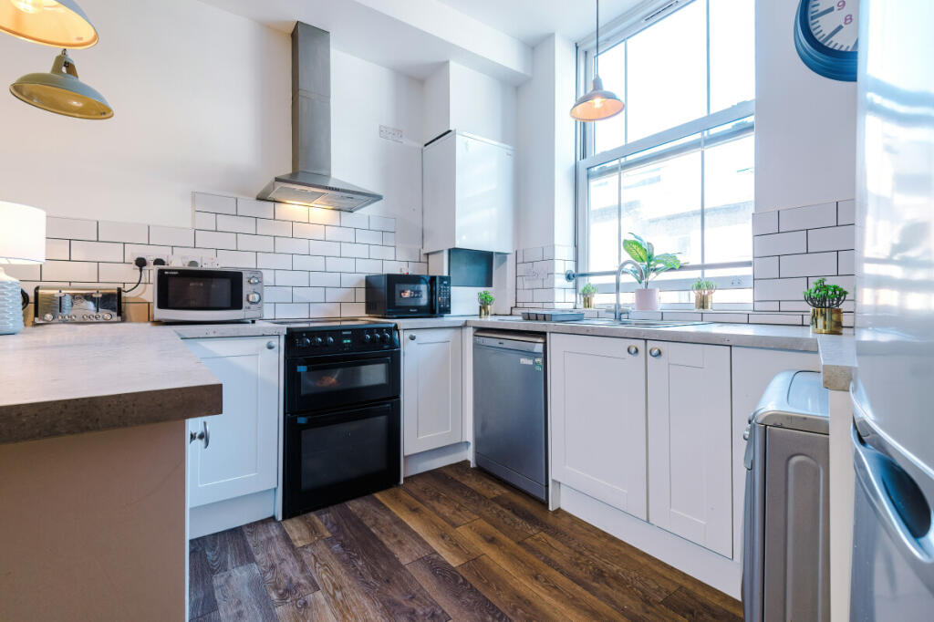 Flat 6, Shoe and Boot, Kitchen 1