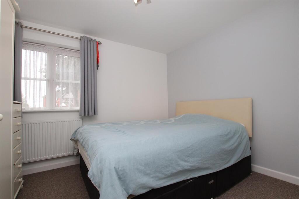 Bedroom 1.JPG