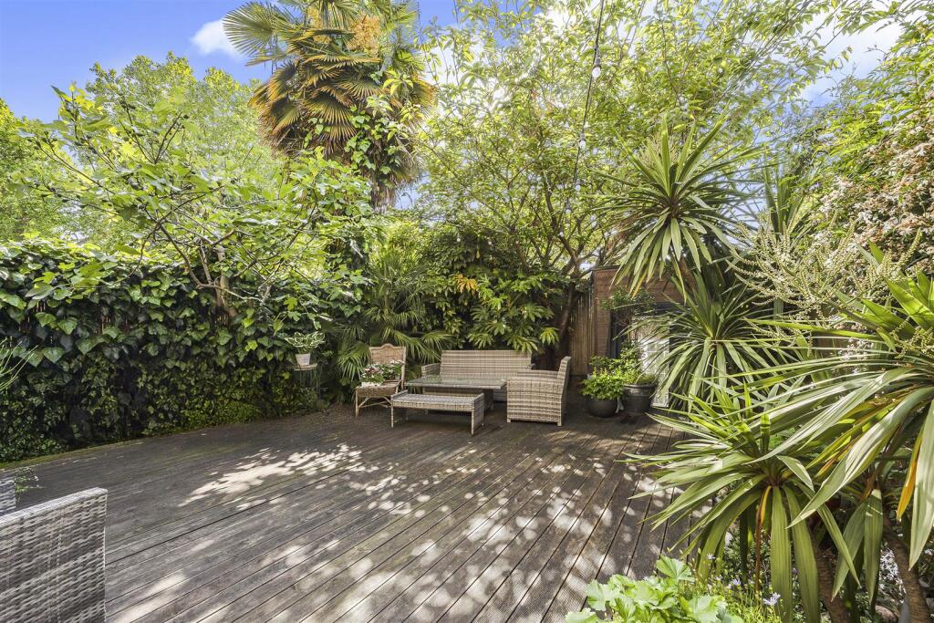 GARDEN1.jpg