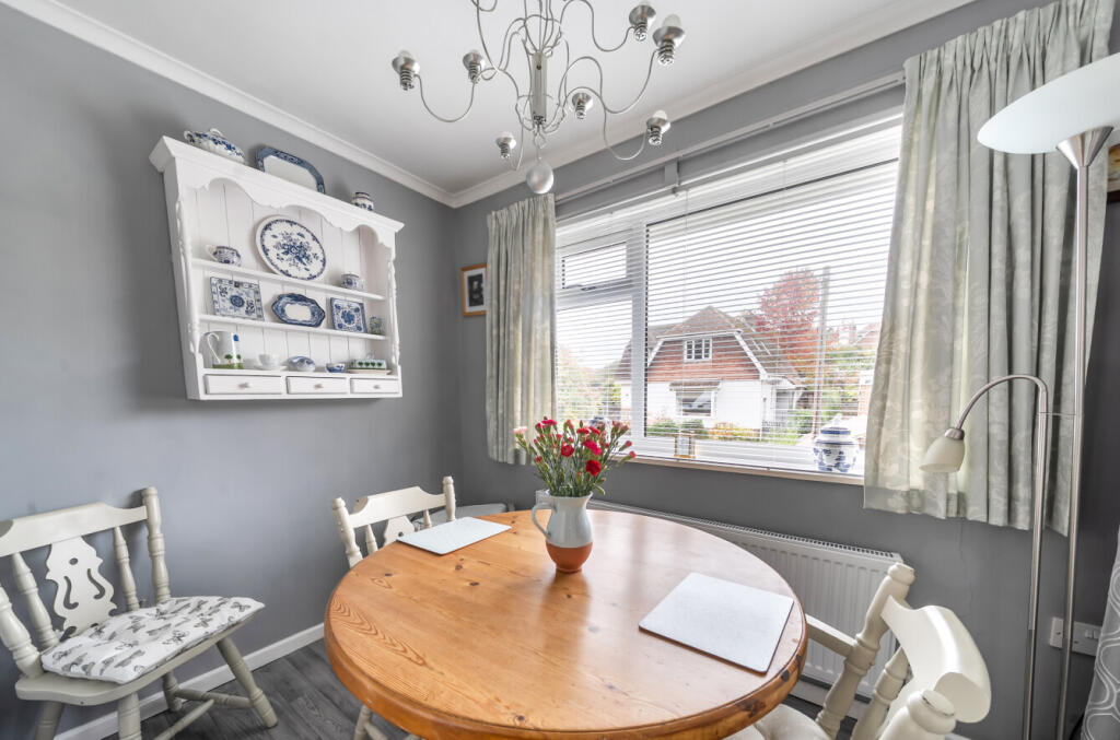 1369169-6-68ef7d5...