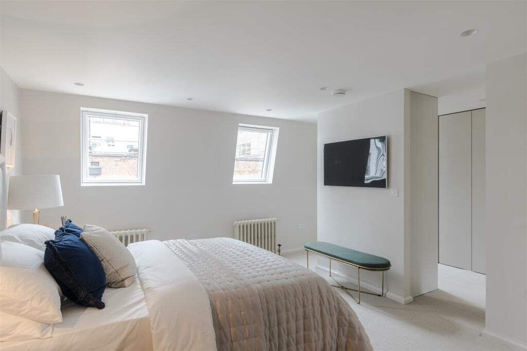 22 Ralph Court-18.jpg