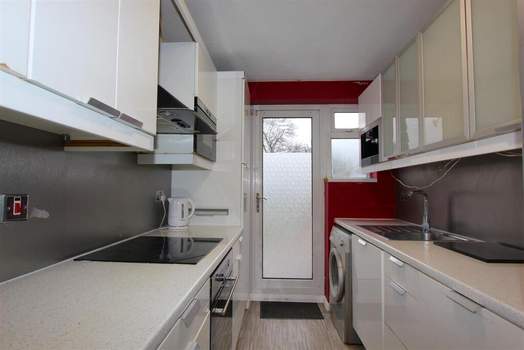 Marshalls Close, New Southgate, N11