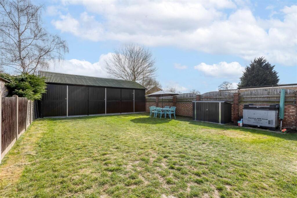 Triple Garage
