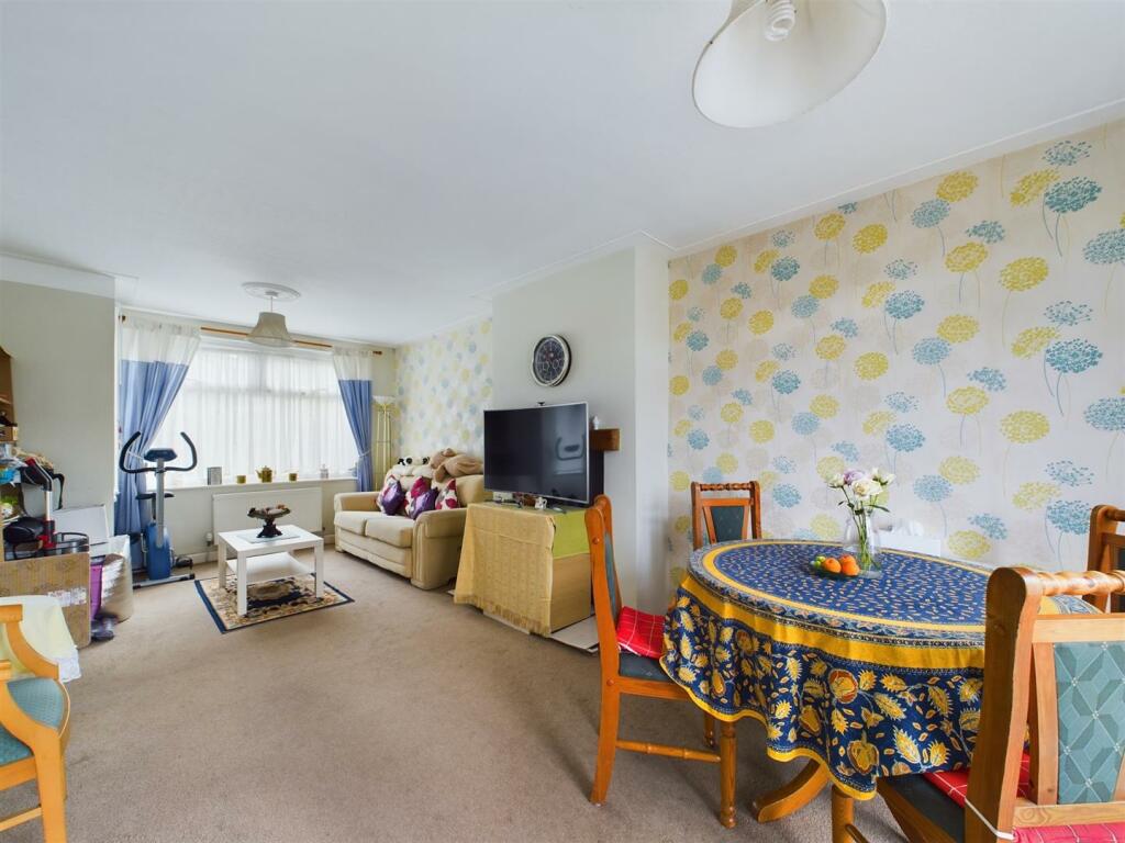 Open Plan Lounge/Dining Room