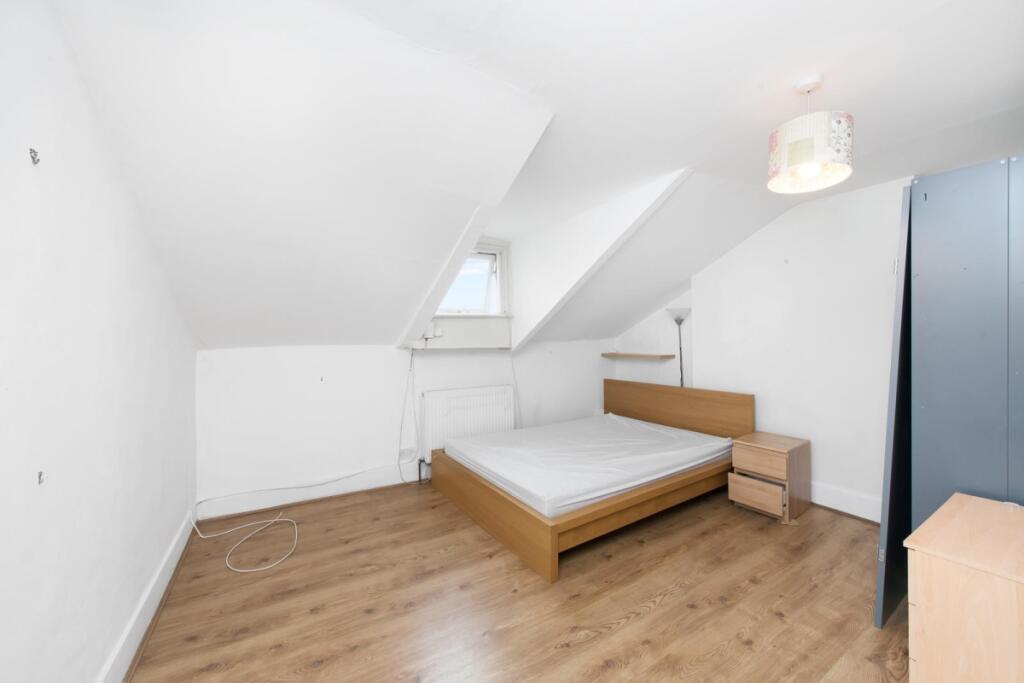 Englefield Road t...