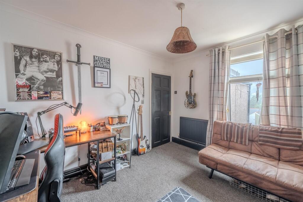 28 Penywain Street-4.jpg