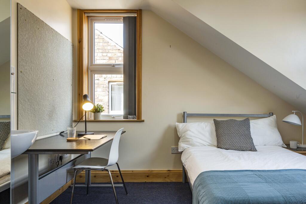 12DunlopAvenue-3