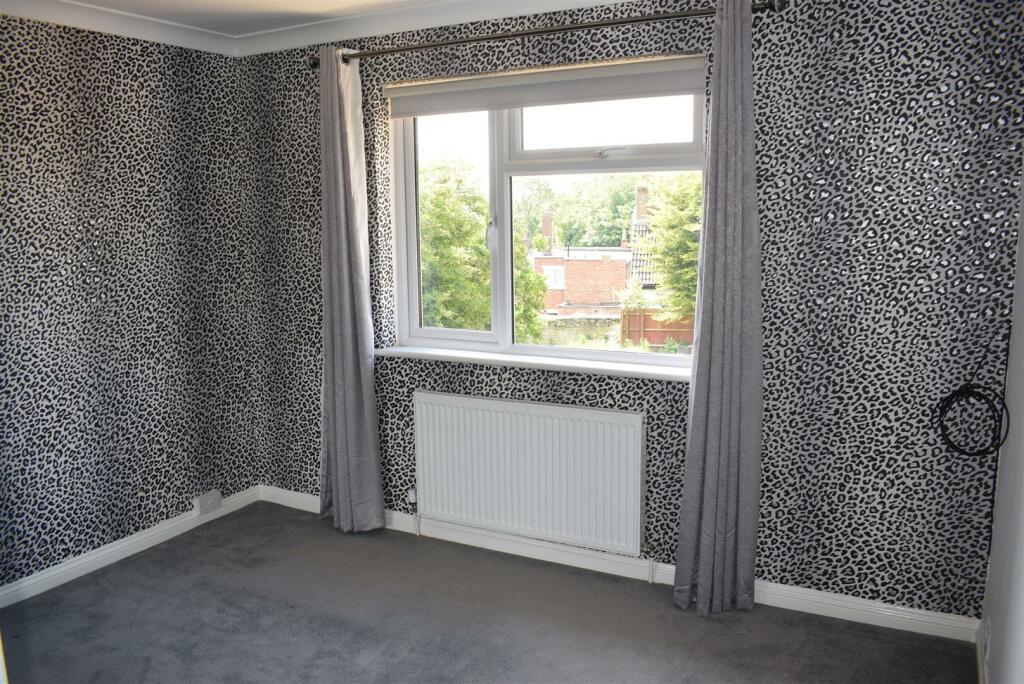 Double Bedroom 1.jpg