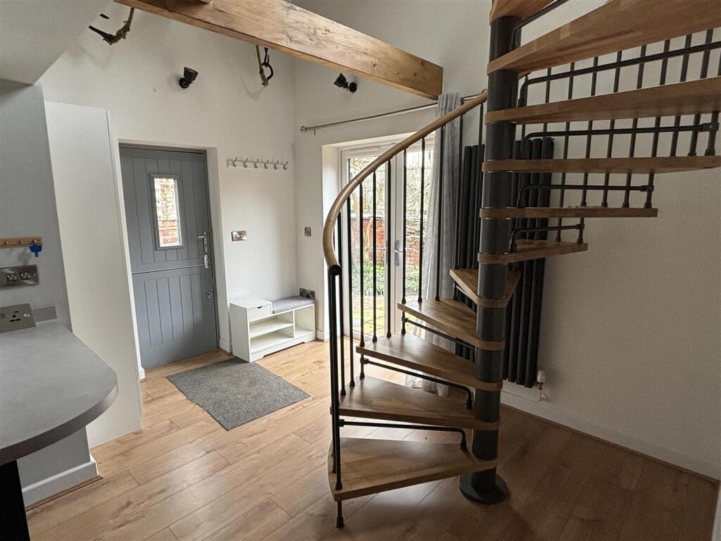 Entrance hall area