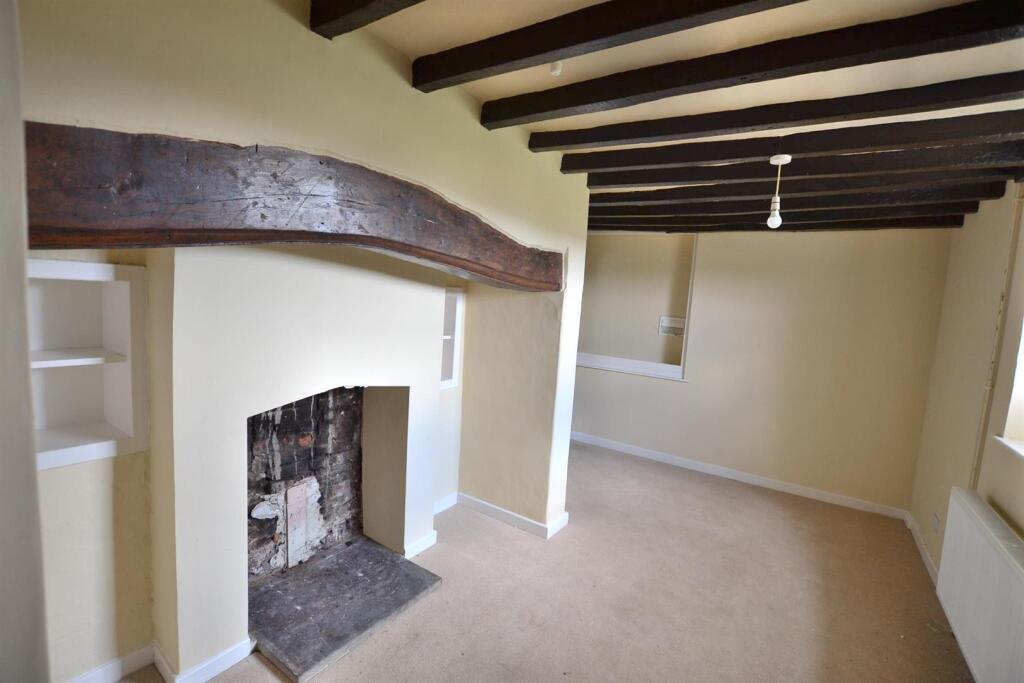 white lodge internals (9).JPG