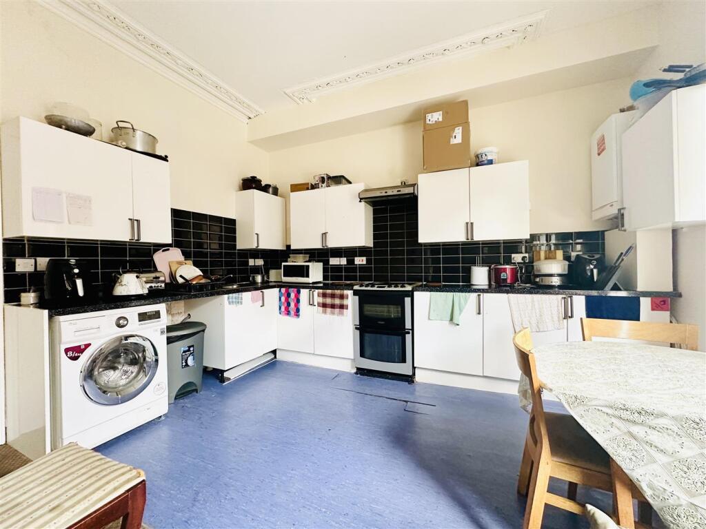 Communal Kitchen