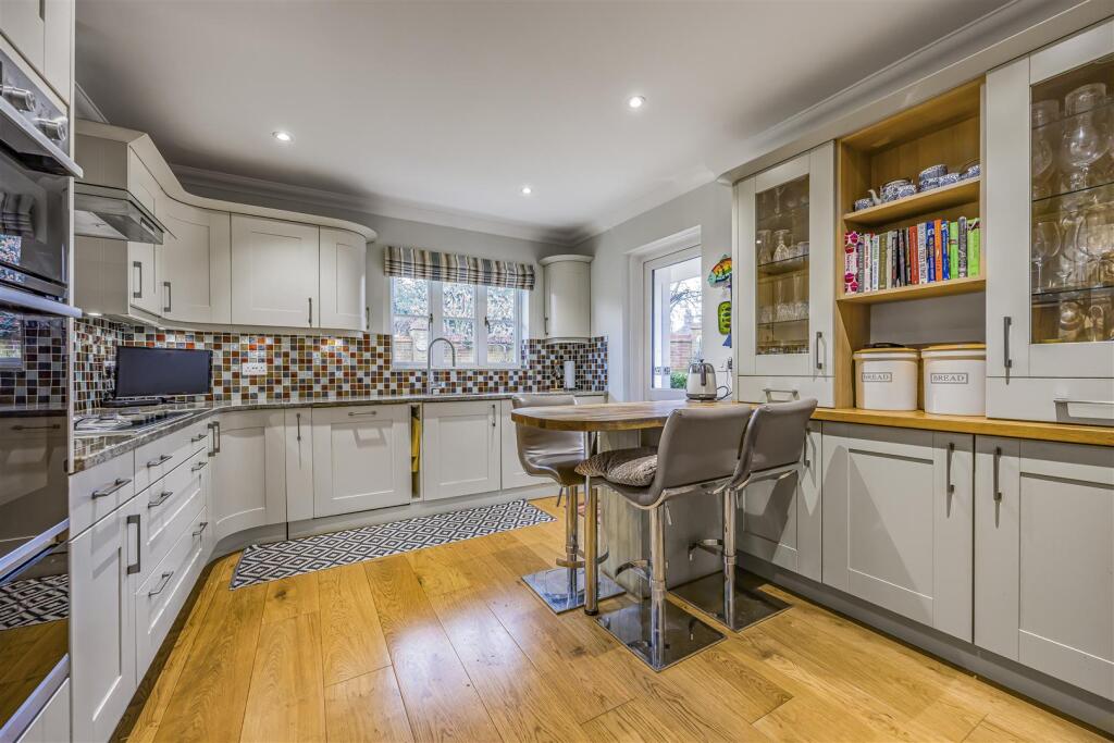 2 Clarendon Close, Denmead-PorticoMarketing-Nexa-4