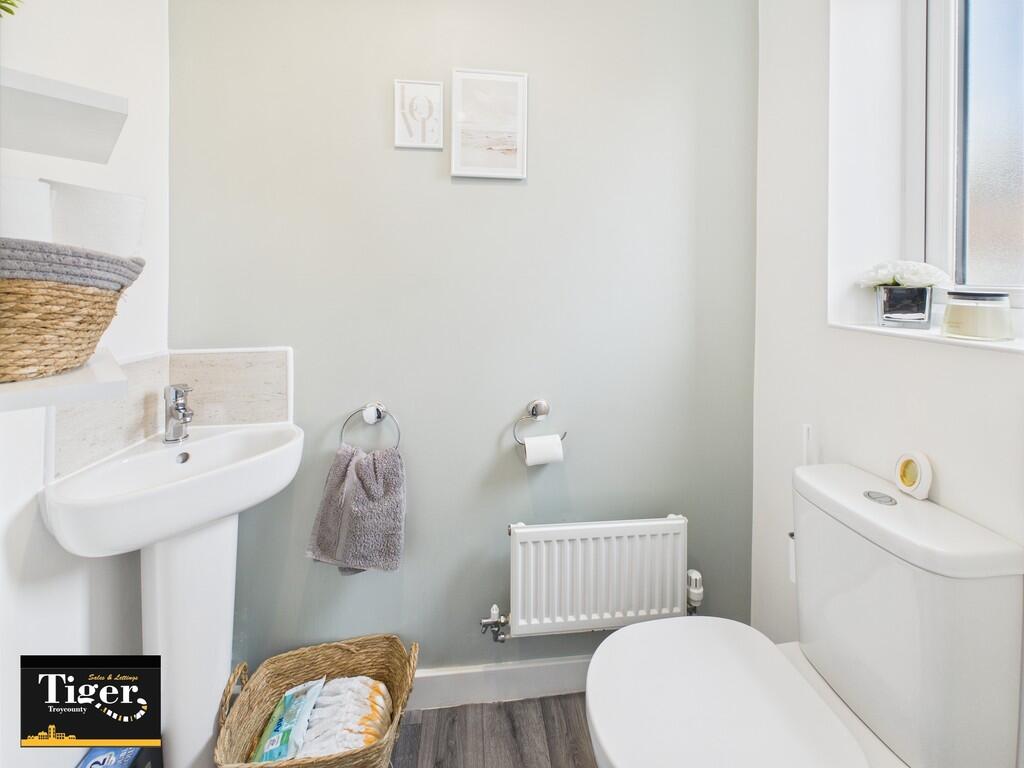 CAM02176G0-PR0601...