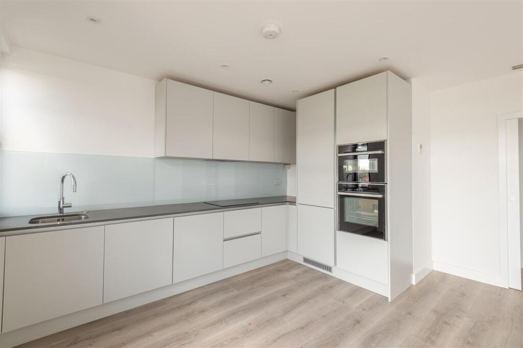 Flat 26 009.JPG