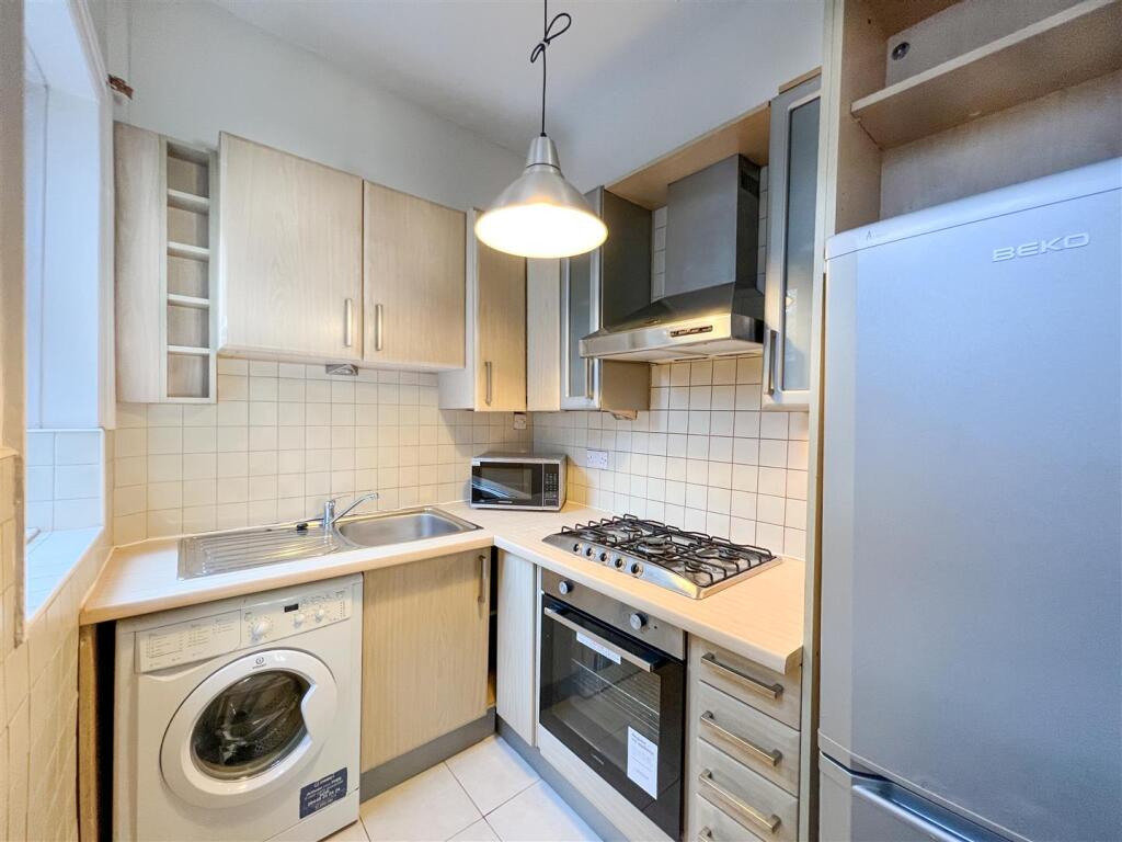 30 Upperthorpe Kitchen.jpg