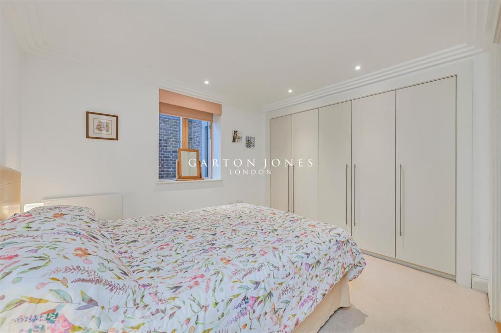 Bedroom.JPG