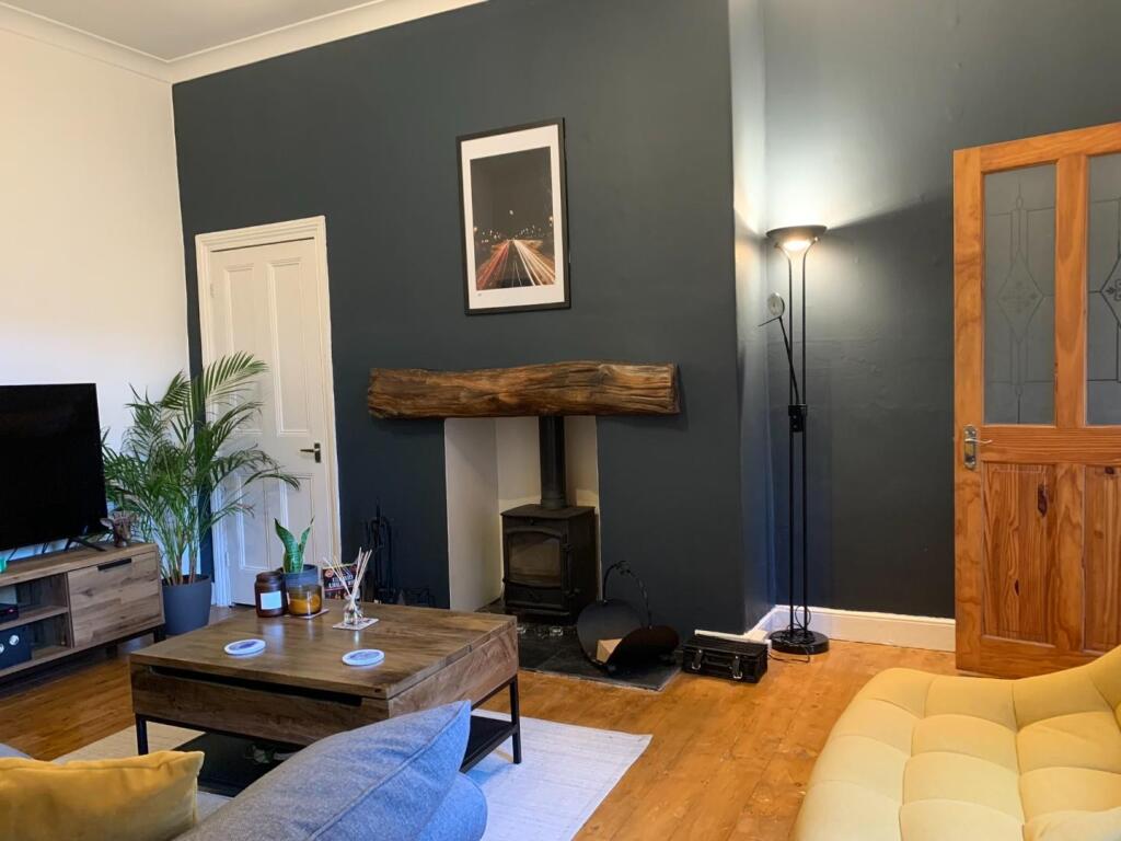 living room b.JPEG