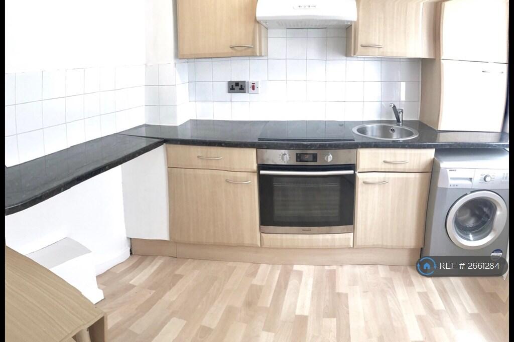 Kitchen With Washer