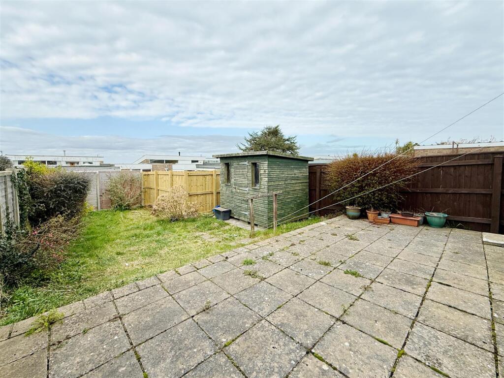 Rear Patio.JPG