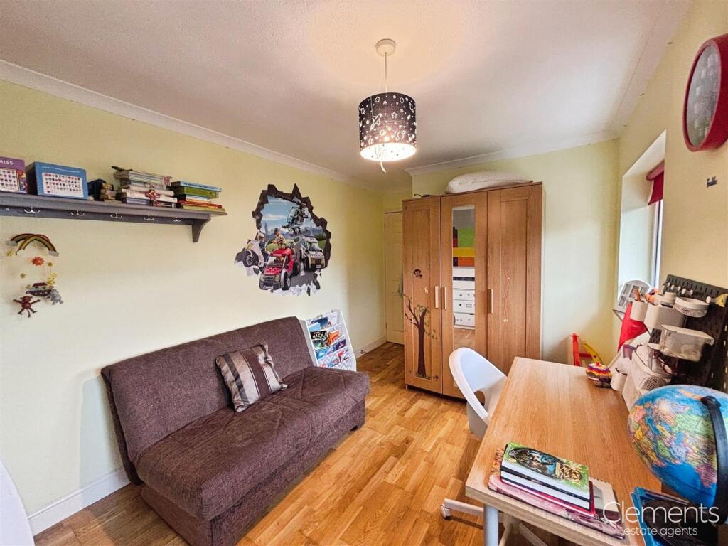 05e63b39-Photo 205-15-25 2C 2017 2024 2032.jpg