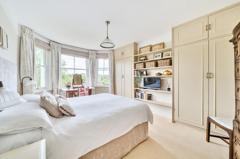 1301629-16-683a05...