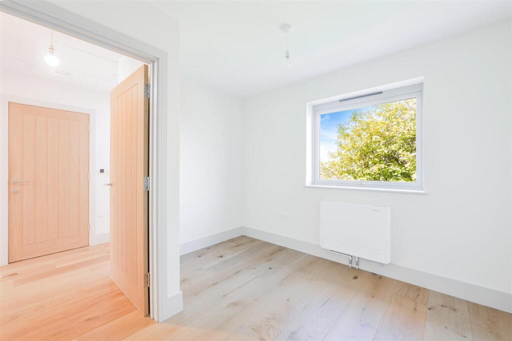 MELVILLE LEE GARDENS, 4 (15).jpg