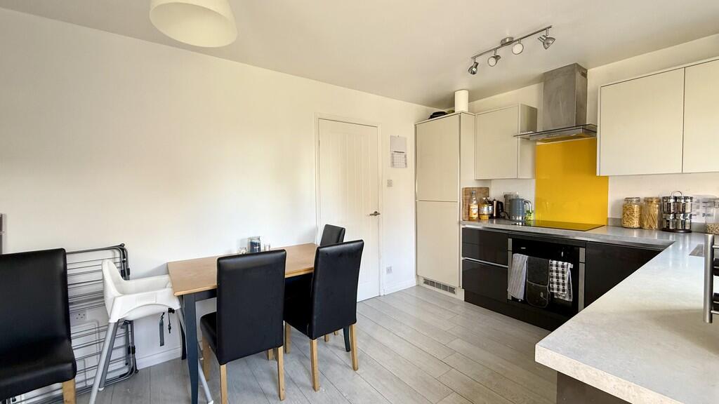 Kitchen/dining ro...