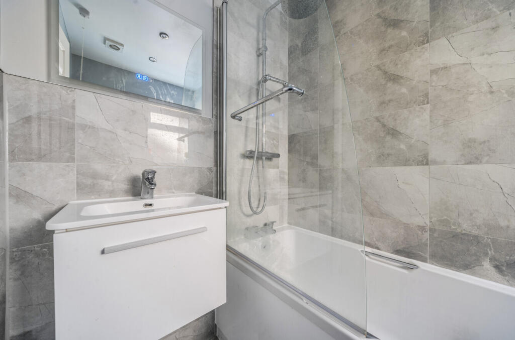 1318790-12-686d72...