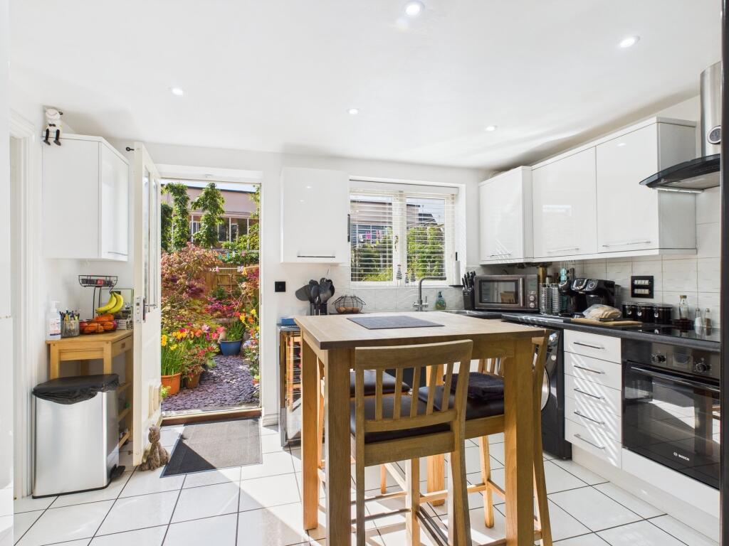 breakfast/kitchen