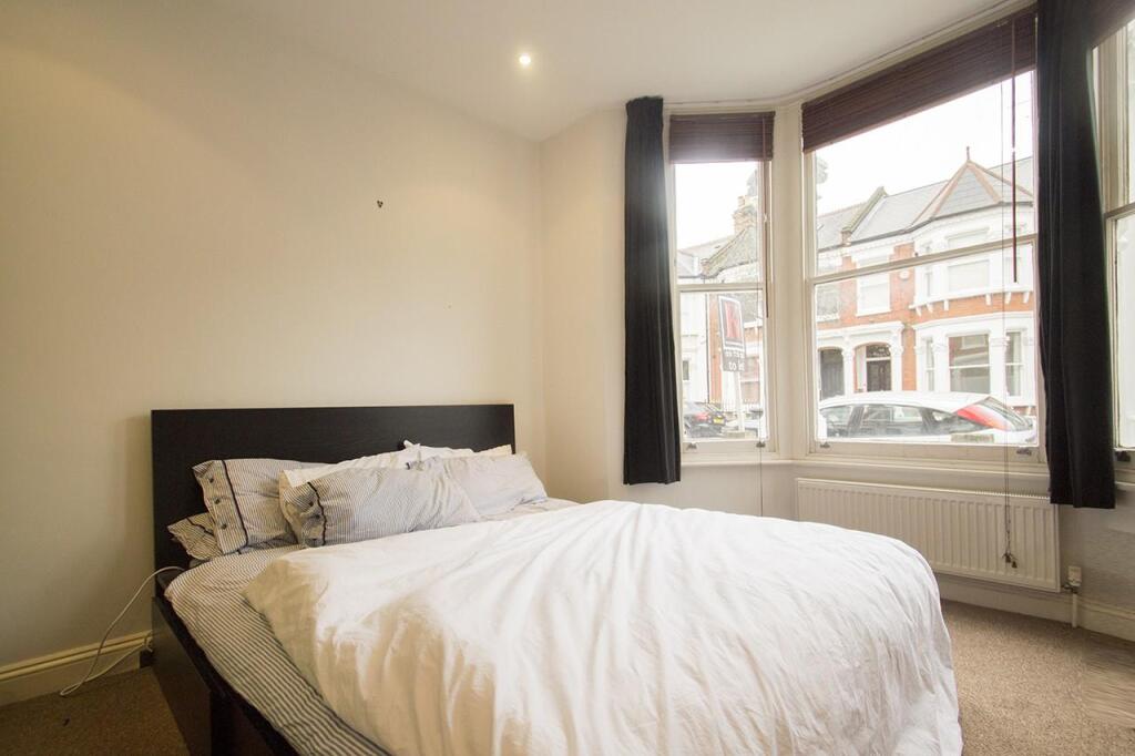 Principal bedroom