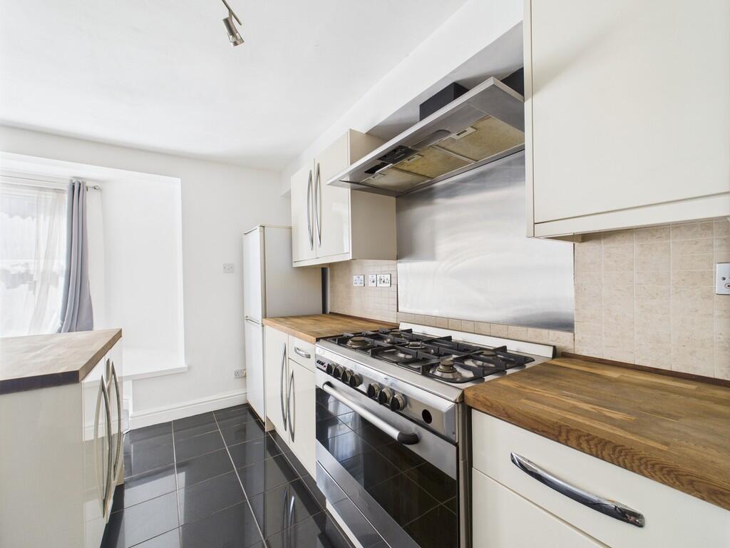 CAM02089G0-PR0523...