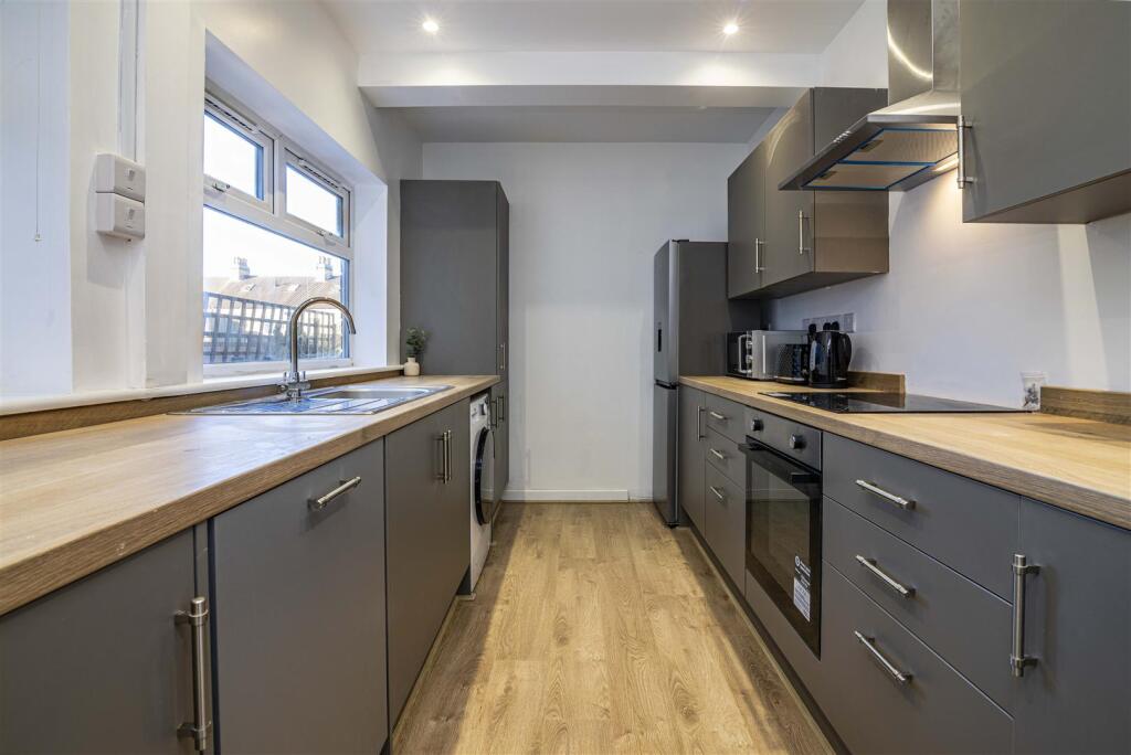 60RedcliffeRoad 20 of 24.jpg